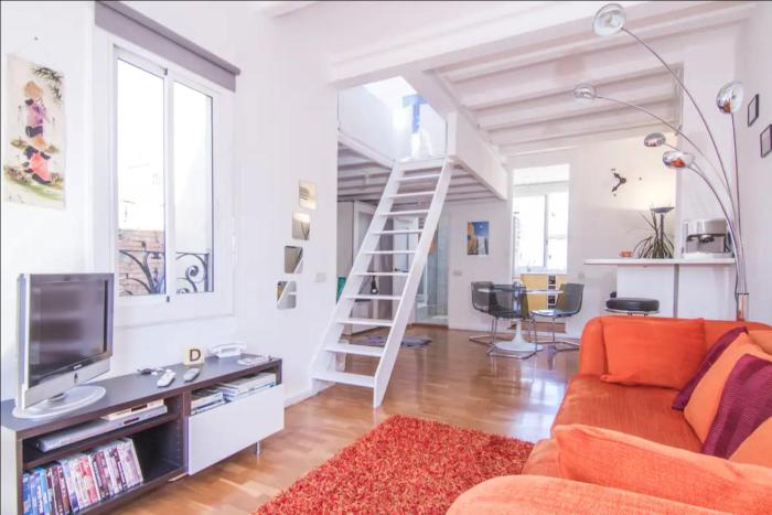 Terrace Duplex at Sagrada Familia by PriorityVillas