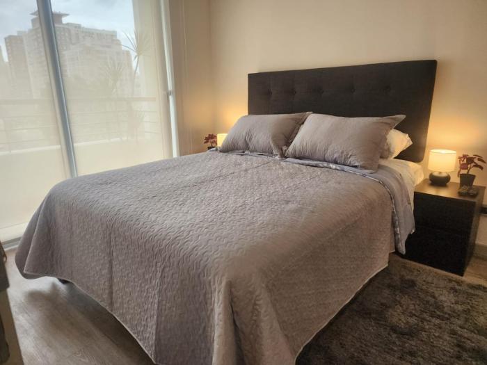 HOM I Nuevo y Moderno Depto 2D2B 3 PAX Santiago