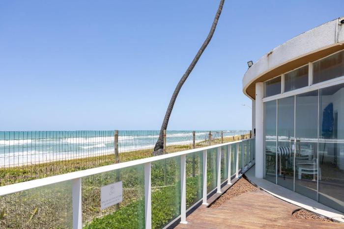 Apt pé-na-areia com ar condicionado em Barra de São Miguel