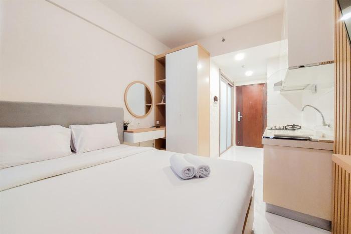 Best Homey Studio at Sky House BSD Apartment By Travelio