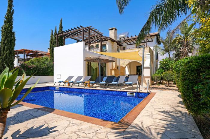 Villa Evia - Walking to Med Sea