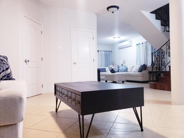 Ivys Luxury Townhouse