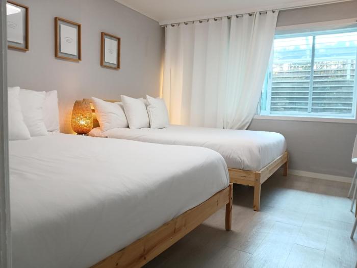 Cheongdam Station Anuk House