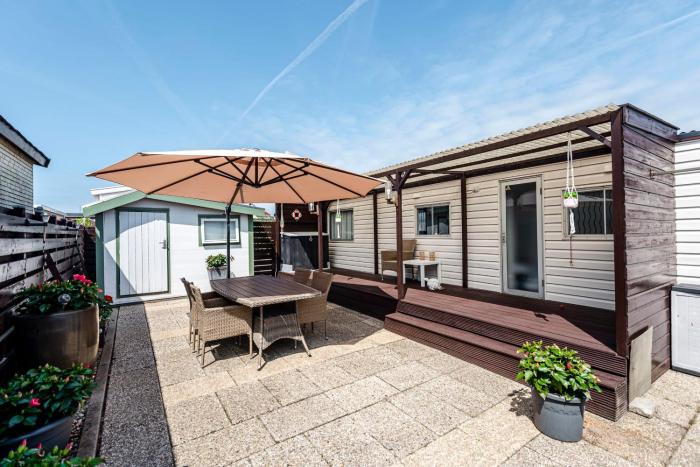 Family Chalet with terrace and parking