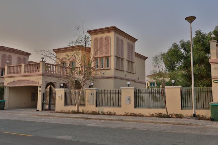 Specious 2BR VILLA WITH MAIDROOM AND HUGE GARDEN IN JVT DUBAI