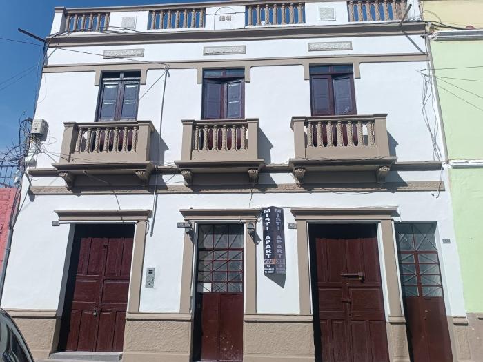 Misti Apartment Hostal