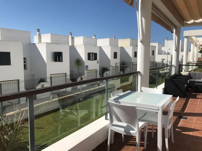 Apartamento en complejo residencial con piscina