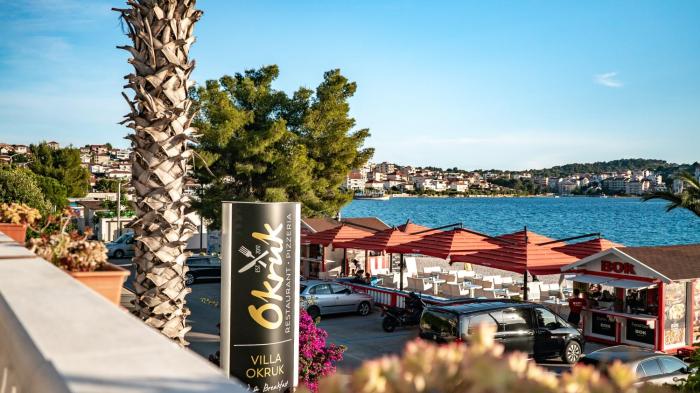 Villa Okruk-10 meters away from the beach