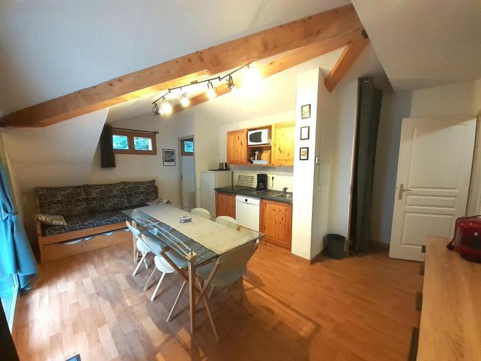 Appartement 3 pièces avec coin nuit, balcon, parking, et wifi à Valfréjus - FR-1-561-119