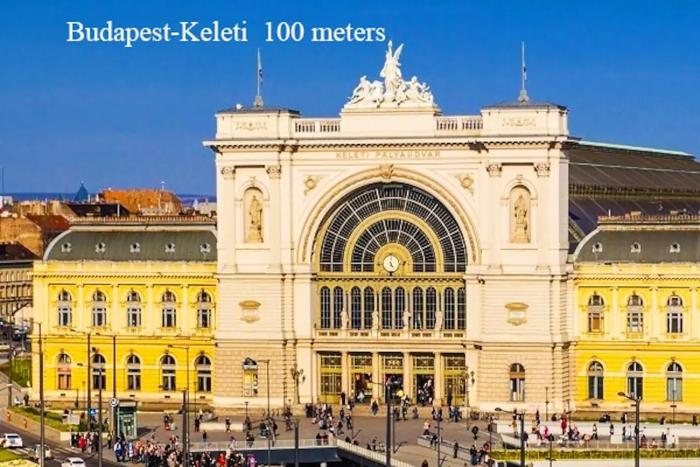 Centre Sunshine Bedroom Room Season 5