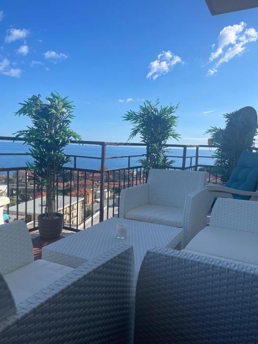 CHRISTOPHER HOUSE La terrazza sul mare