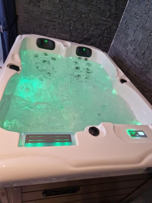 Gîte avec jacuzzi privatif