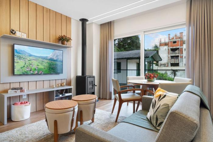 Conforto a 950m da Rua Coberta by Achei Gramado