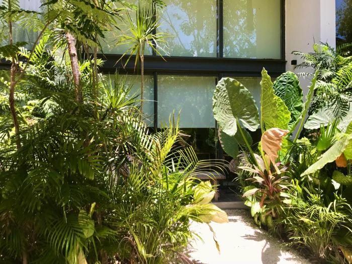 Laab Kay Tulum Loft in a tropical garden