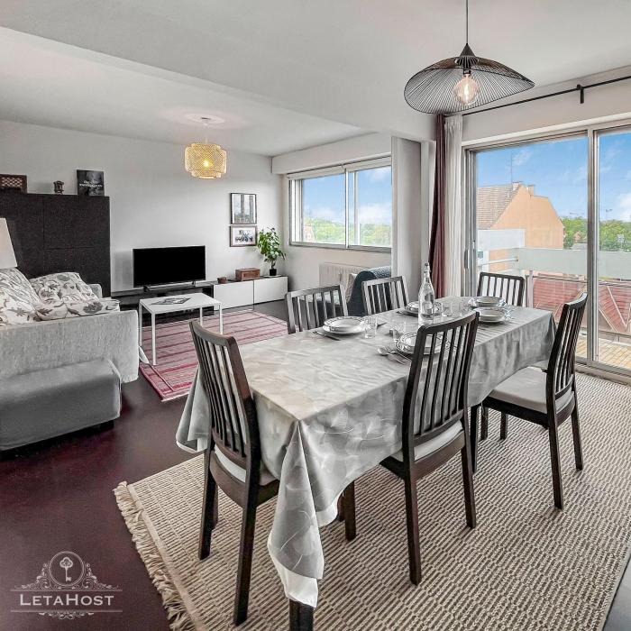 Vue dégagée, Cuisine moderne et WIFI