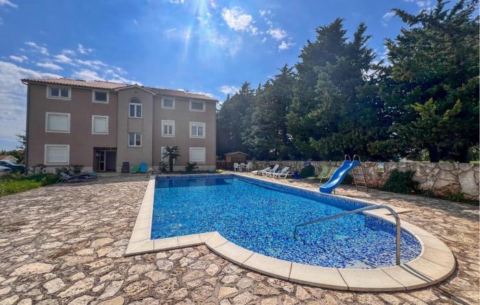 Stunning Apartment In Medulin