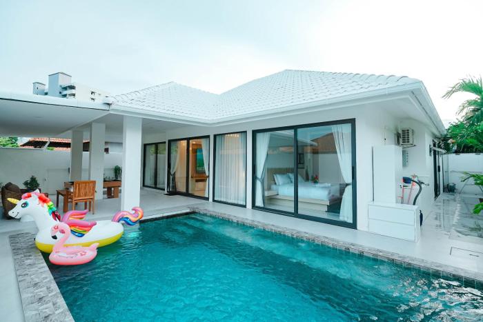 Sea of clouds 芭提雅现代轻奢4卧5卫近海泳池别墅