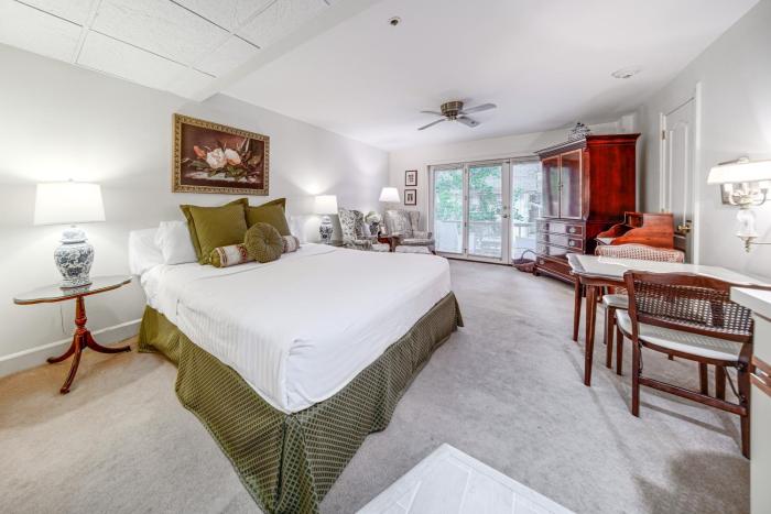 Experience Chautauqua! Newly Renovated Studio