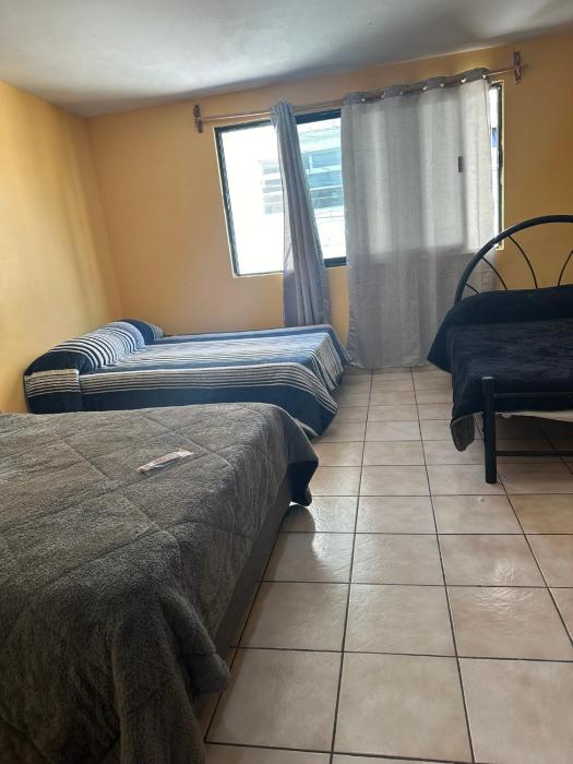 Casa Vázquez , "Como en casa" , hospédate con nosotros y recibirás una atención personalizada, servicio y confort nos distingue.