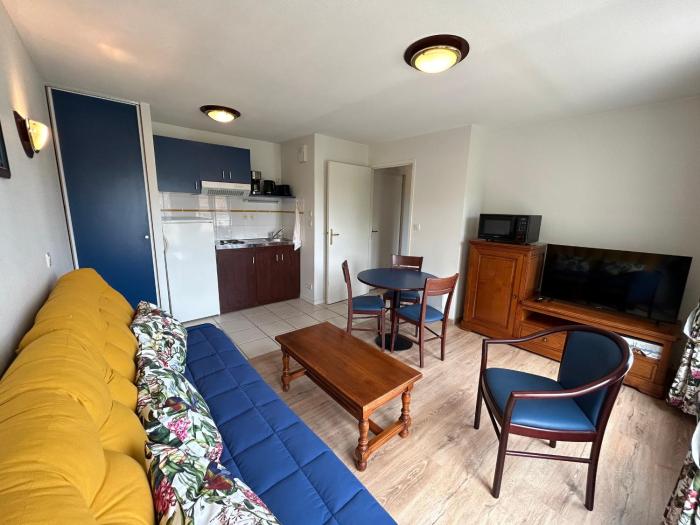 Appartement T2 avec balcon et piscine commune, près des Thermes - FR-1-541-150