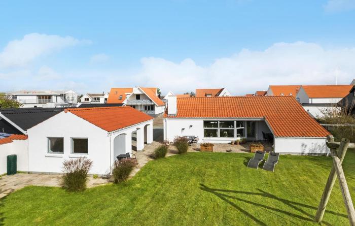 Lovely Home In Blokhus With Wifi