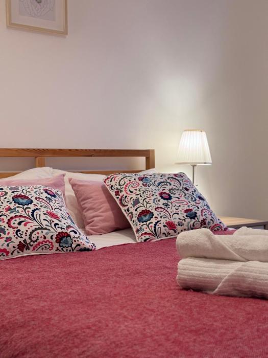 Coventry Canal House With Parking Included