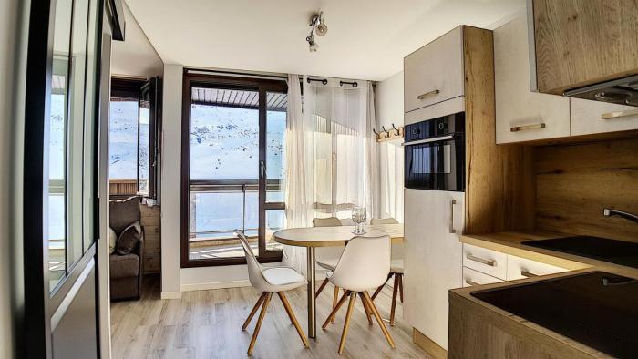 Résidence Coryles A - Appartement rénové avec coin montagne · Accès direct aux pistes · Balcon MAE-1064