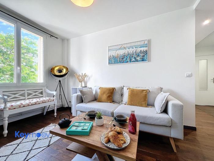 lumineux 3 pieces Ivry - 20 min centre Paris - Parking residence