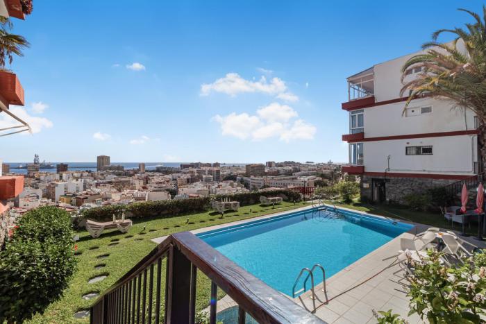 Urban Elegance View Suite Pool