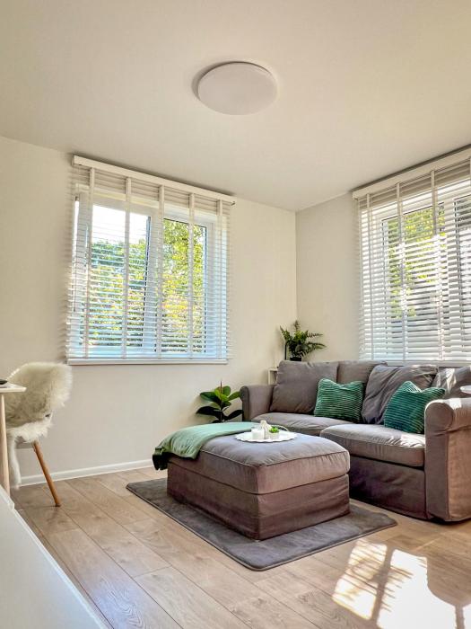 Oakwood park apartment