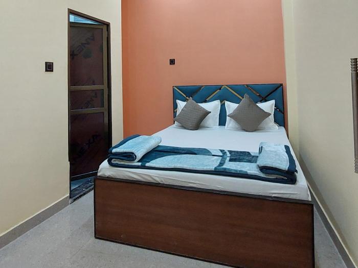 NARAYANI paying guest house