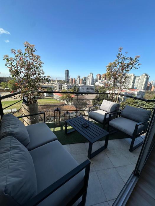 Foster Studio - Pacifico