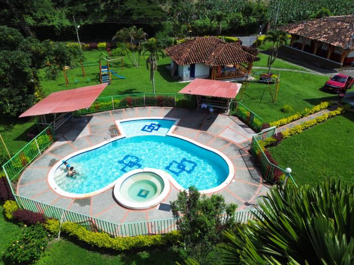 Finca Hotel SHALOM LA DORADA EJE CAFETERO