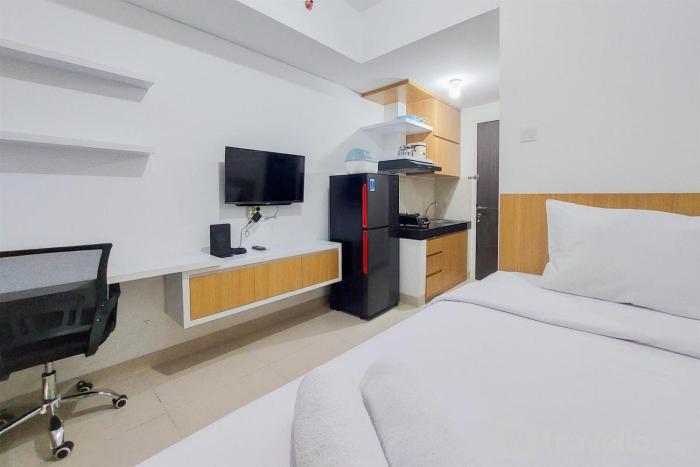 Restful and Cozy Studio at Serpong Garden Apartment By Travelio