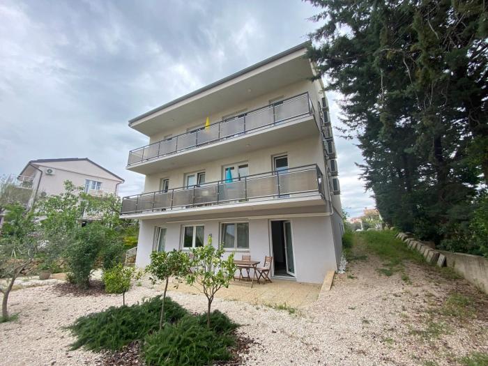 Apartments with parking space Krk - 22454