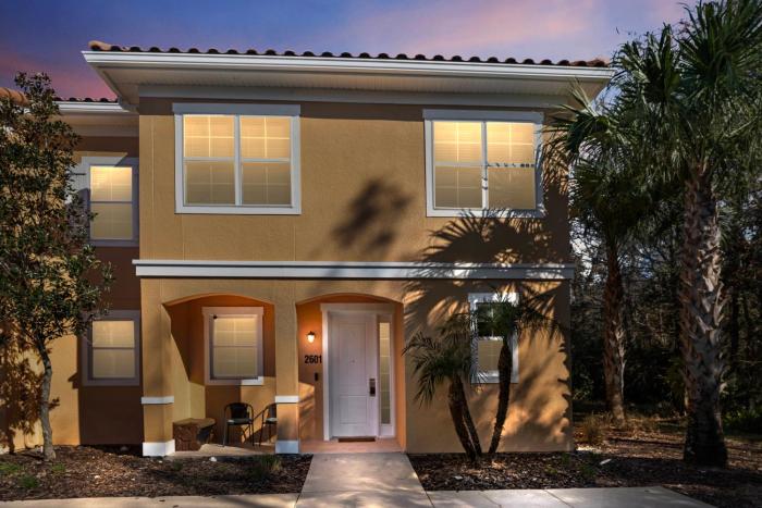 3BR house with hot tub near Disney area