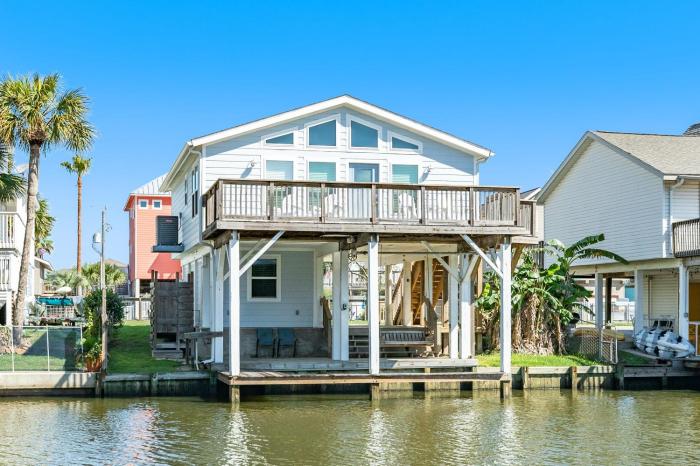Lil Blue - Great Fishing & Fun Bayfront Retreat!