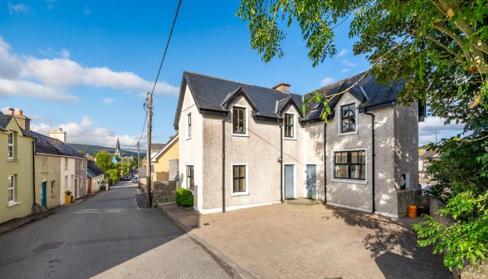 3 bedroom pet friendly home in the heart of Kenmare town