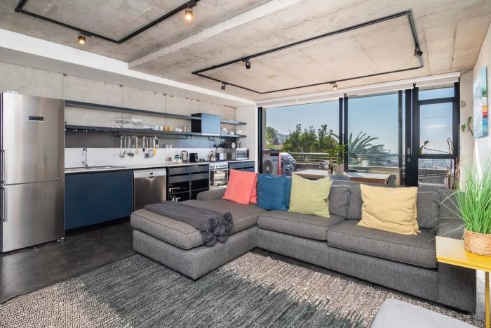 40 on L Modern Oasis with Stunning Views