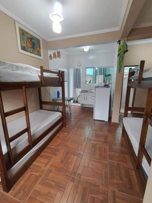 Apto no Centro de Bertioga, próx a Praia da Enseada e da Balsa com acesso a Prainha Branca, Acomoda até 6 pessoas