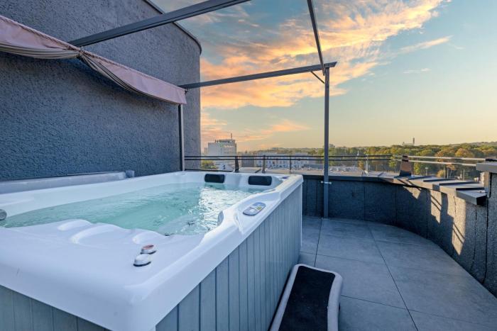 Apartments in Kaunas city centre with Jacuzzi bath