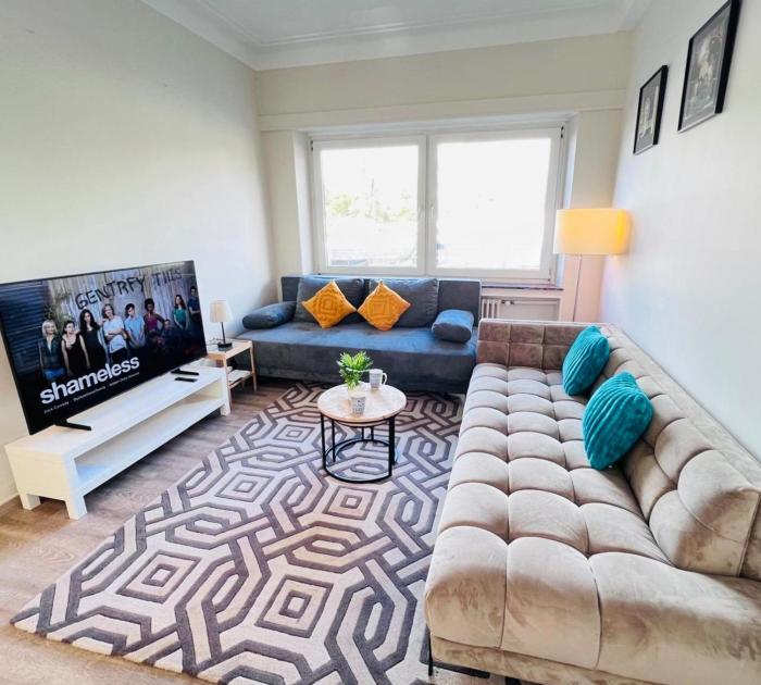 Charming 5bedroom Home with gym,garden,parking&terrace-HOL15