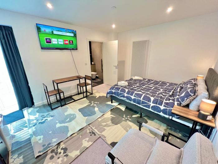 Lux King Studio Penthouse w private entrance