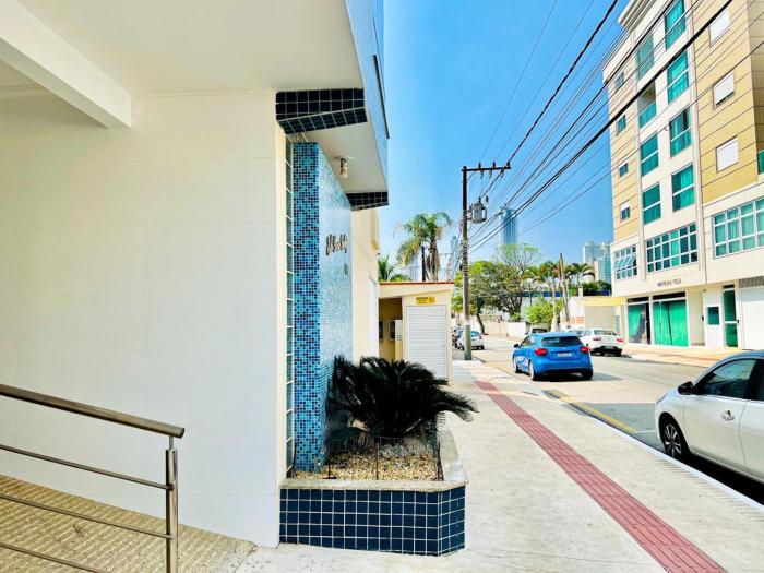 Lindo apto Balneário Camboriù 1200 M Praia Central