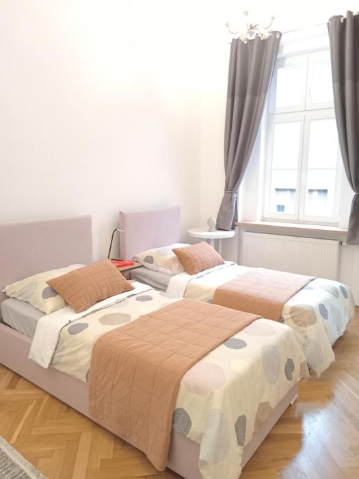 CastleHill1011- FREE parking and AC by Fishermans Bastion