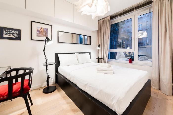 Wilda Deluxe Apartment by BookingHost