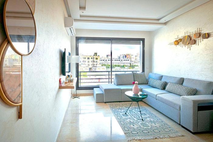 Joli cocon en plein centre a10 min a pieds de la corniche