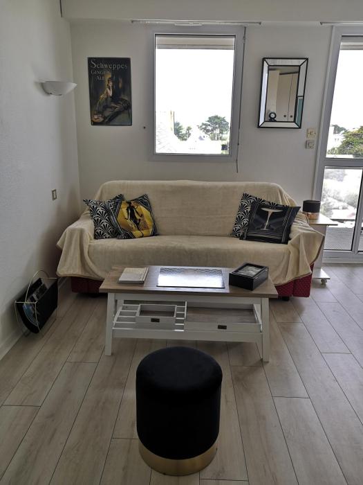 Studio cabine face piscine