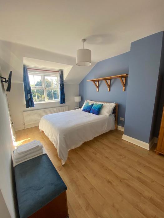 Cozy 2 bedroom townhome