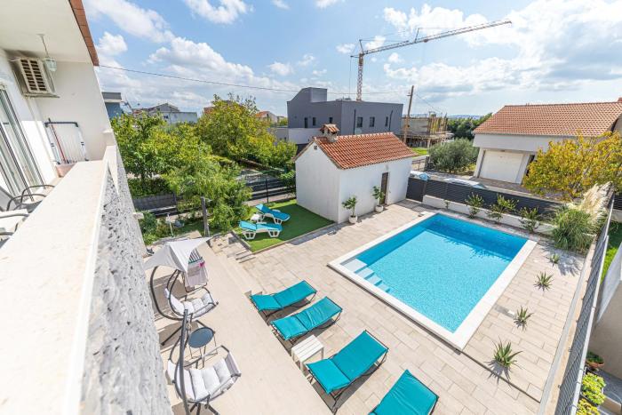 Apartman Luci - Private Heated pool